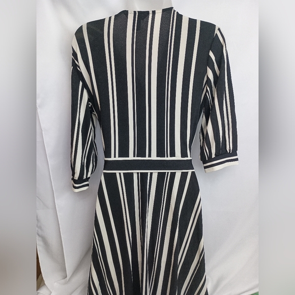 2/$30 H&M‎ Black and White Striped Elegant Stretchy Wrap Tie Dress (#1,563) - Picture 8 of 8
